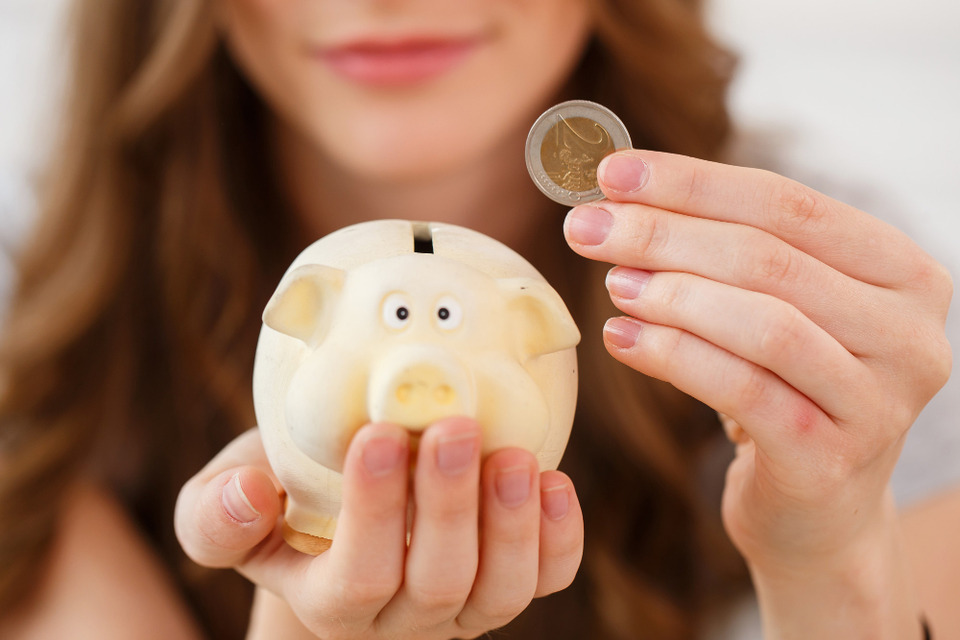 Jak oszczędzać pieniądze? – praktyczne strategie i porady finansowe